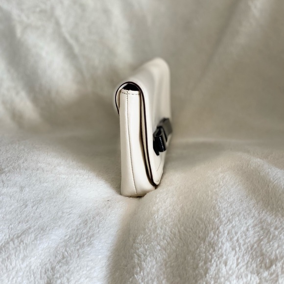 NWOT Kate Spade Clutch - Picture 5 of 7